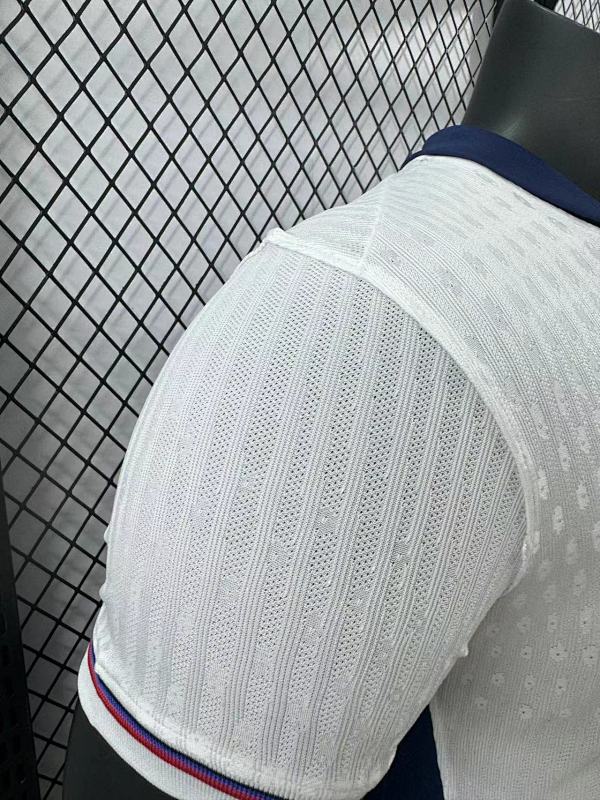 Inglaterra Local Versión Jugador 2024 (Blanca) 8