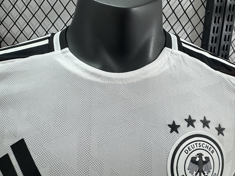 Alemania Local Versión Jugador 2024 (Blanca) 3