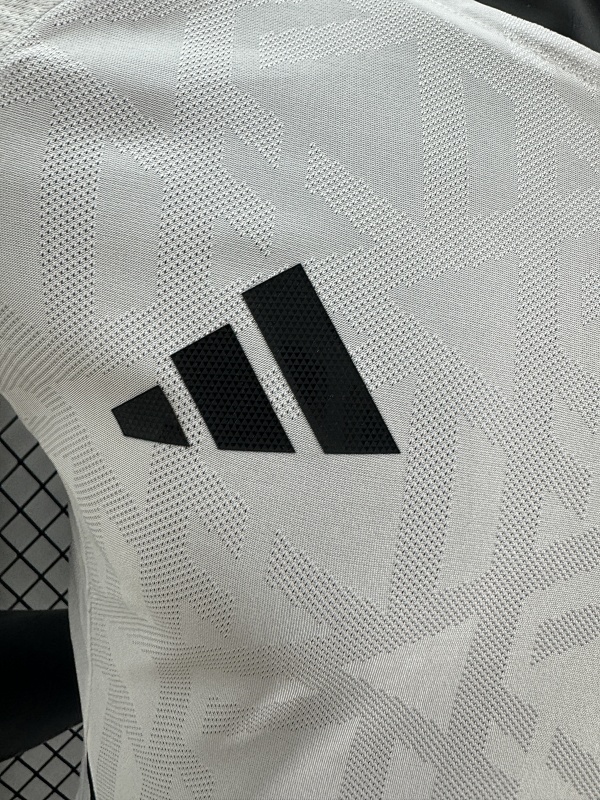 Alemania Local Versión Jugador 2024 (Blanca) 4