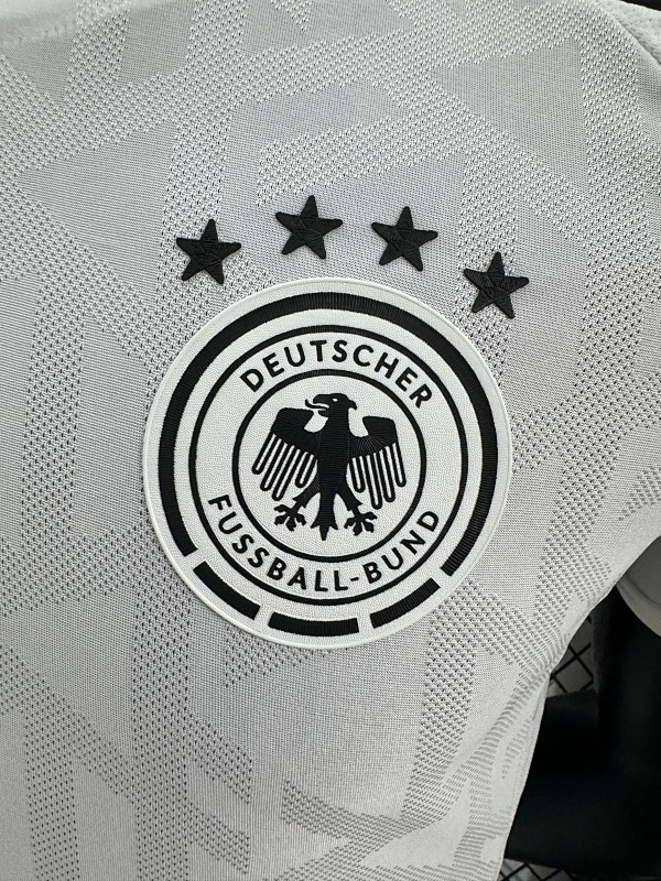 Alemania Local Versión Jugador 2024 (Blanca) 5