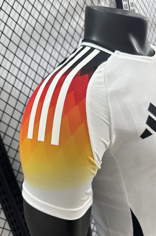 Alemania Local Versión Jugador 2024 (Blanca) 8
