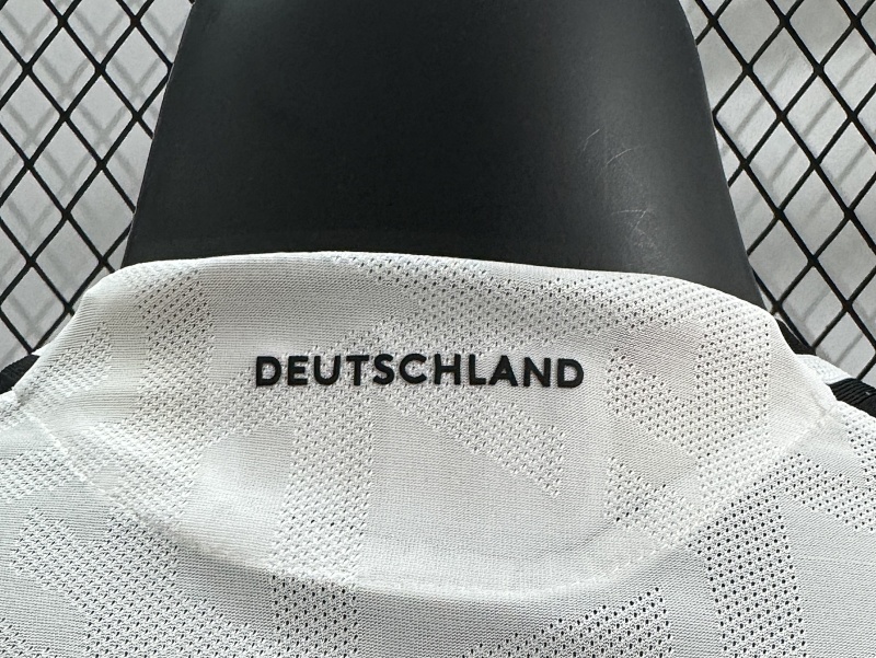 Alemania Local Versión Jugador 2024 (Blanca) 10