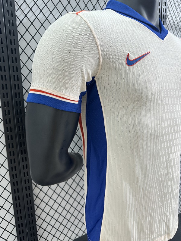 Chelsea Visitante Versión Jugador 2024/25 (Blanca) 7