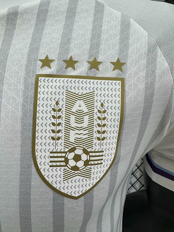 Uruguay Visitante Versión Jugador 2024 (Blanca) 4