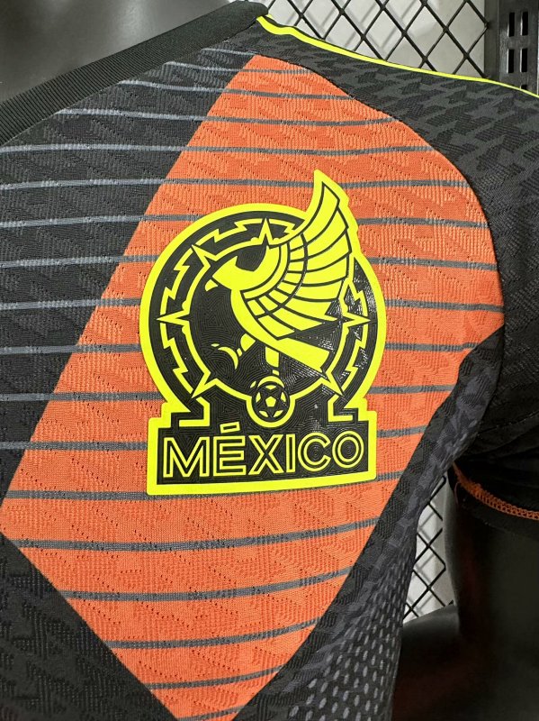 México Portero Versión Jugador 2024/25 (Negro) 5
