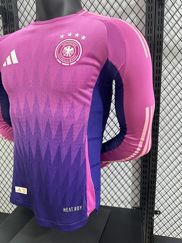 Alemania Visitante Versión Jugador 2024 (Morada, Manga Larga) 7
