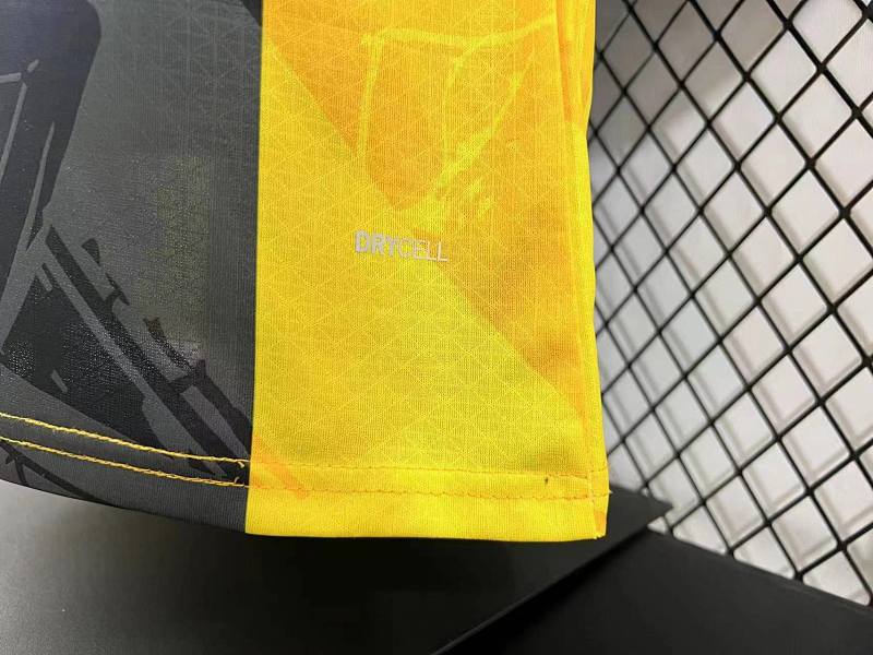 Borussia Dortmund Edición Especial Versión Jugador 2024/25 (Negra) 9