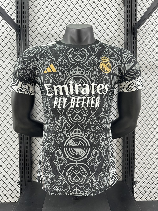Real Madrid Edición Especial Diseño 8 Versión Jugador 2024/25 (Negra)