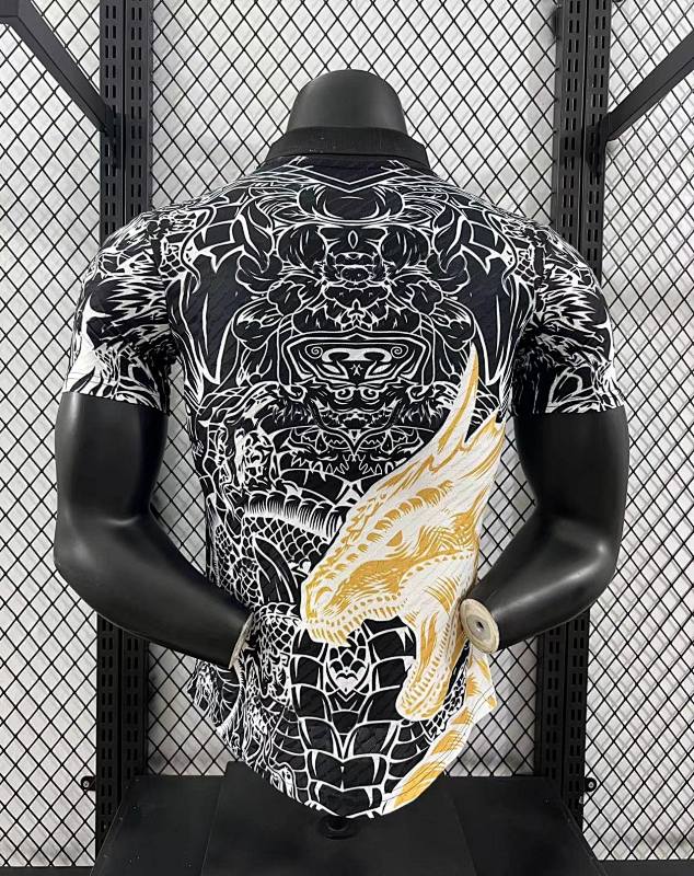 Real Madrid Edición Especial Diseño 7 Versión Jugador 2024/25 (Negra) 2