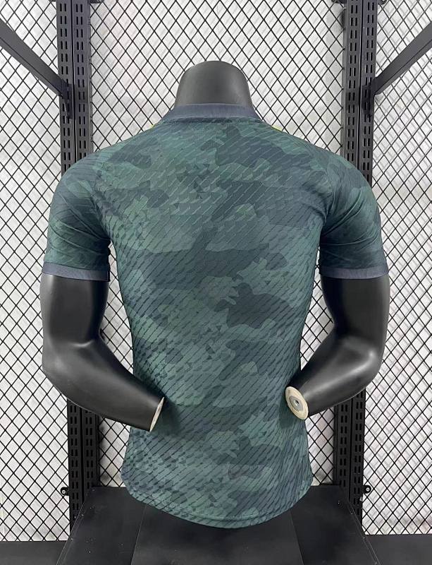 Real Madrid Edición Especial Diseño 3 Versión Jugador 2024/25 (Gris) 2