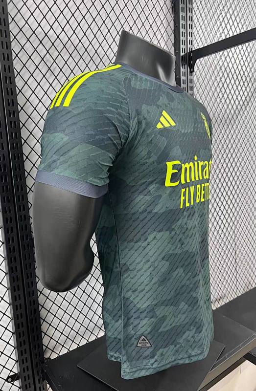 Real Madrid Edición Especial Diseño 3 Versión Jugador 2024/25 (Gris) 6