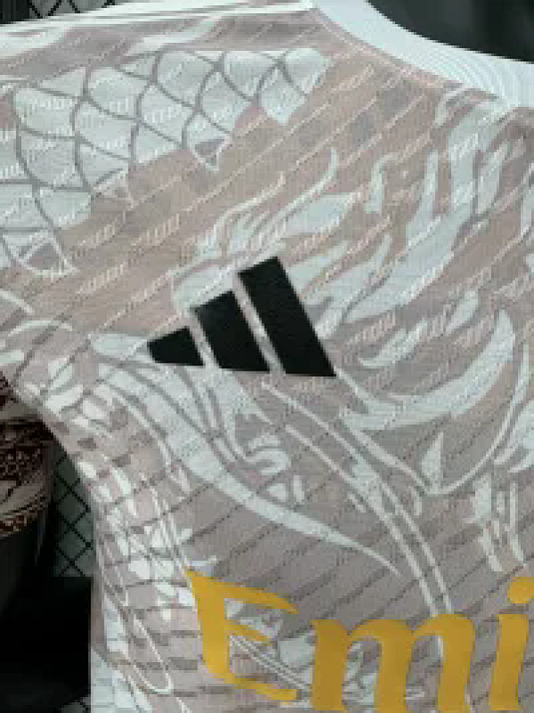 Real Madrid Edición Especial Diseño 5 Versión Jugador 2024/25 (Blanca) 4