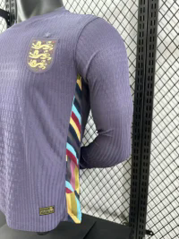 Inglaterra Visitante Versión Jugador 2024 (Morada, Manga Larga) 7