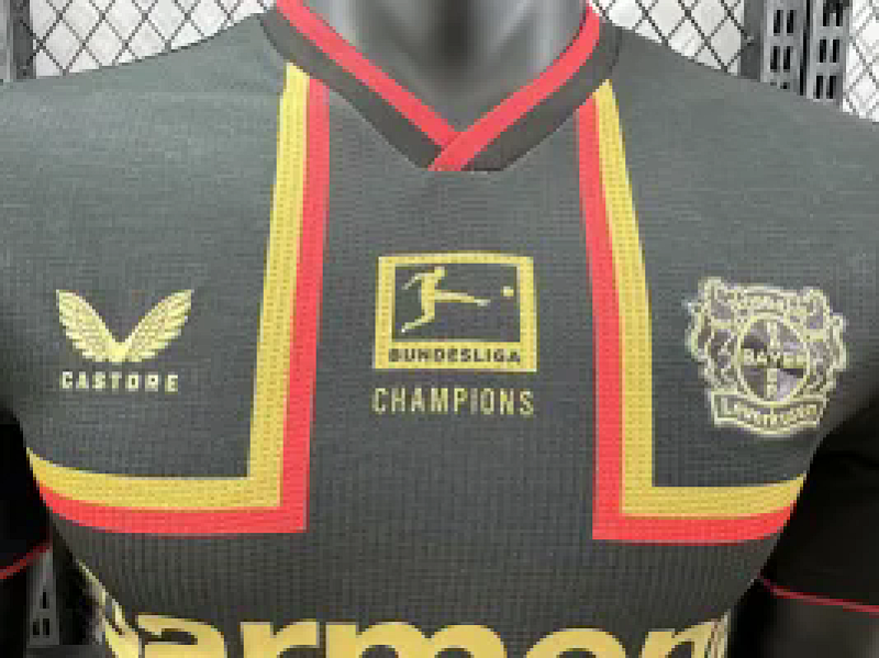 Bayer Leverkusen Edición Especial Versión Jugador 2024/25 (Negra) 3