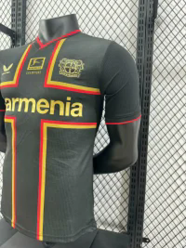 Bayer Leverkusen Edición Especial Versión Jugador 2024/25 (Negra) 7