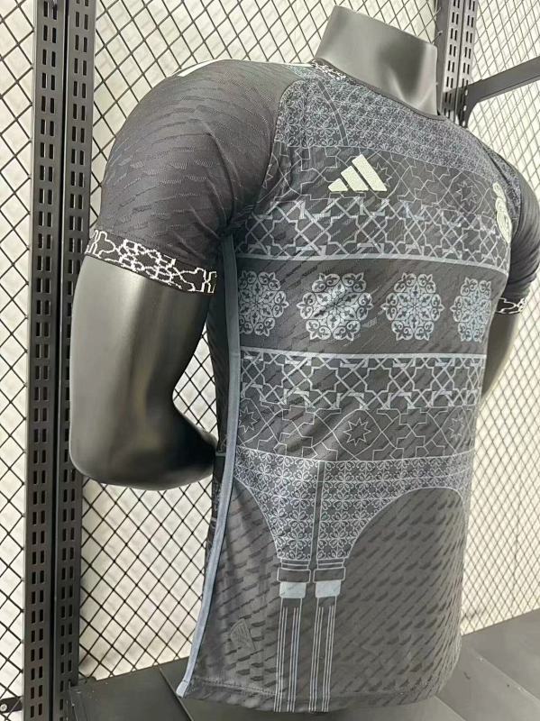 Real Madrid Edición Especial Diseño 2 Versión Jugador 2024/25 (Gris) 6