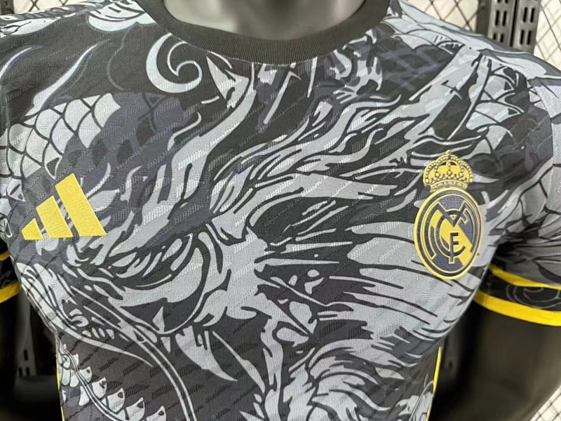 Real Madrid Edición Especial Versión Jugador 2024/25 (Gris) 9