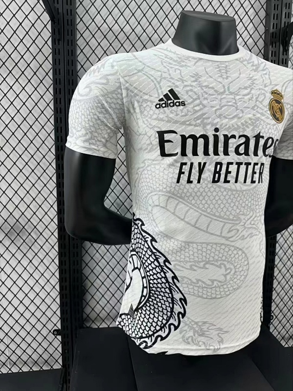 Real Madrid Edición Especial Diseño 4 Versión Jugador 2024/25 (Blanca) 4