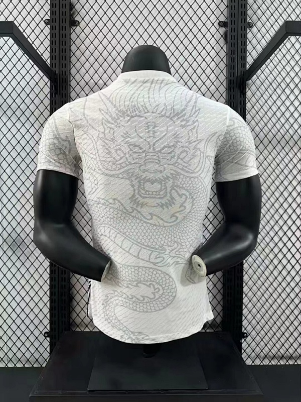 Real Madrid Edición Especial Diseño 4 Versión Jugador 2024/25 (Blanca) 9