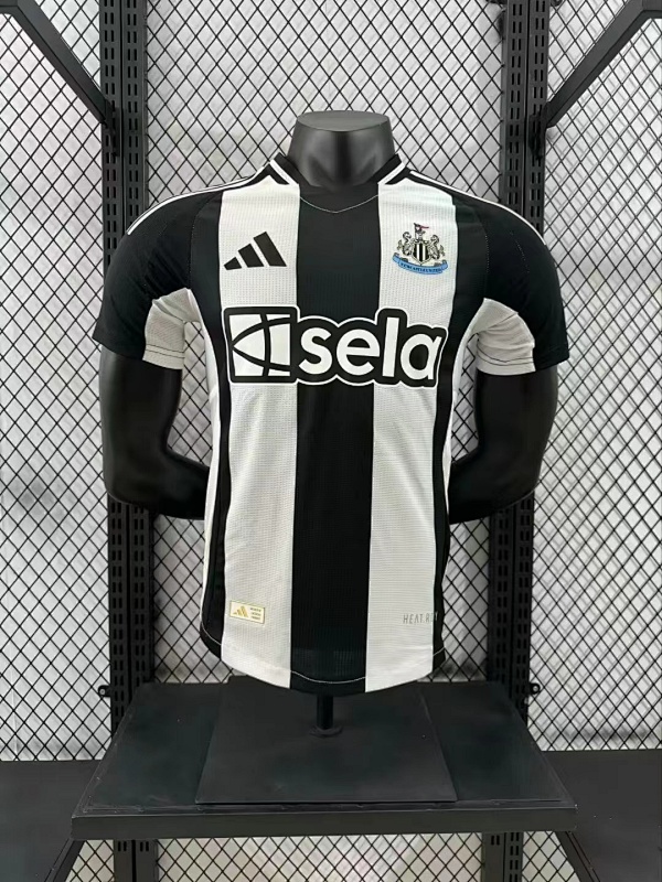 Newcastle United Local Versión Jugador 2024/25 (Blanca)