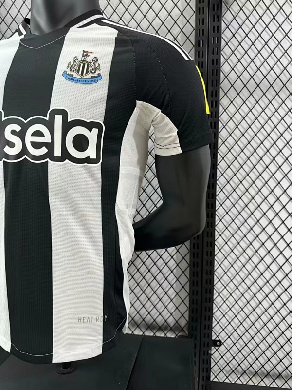 Newcastle United Local Versión Jugador 2024/25 (Blanca) 4