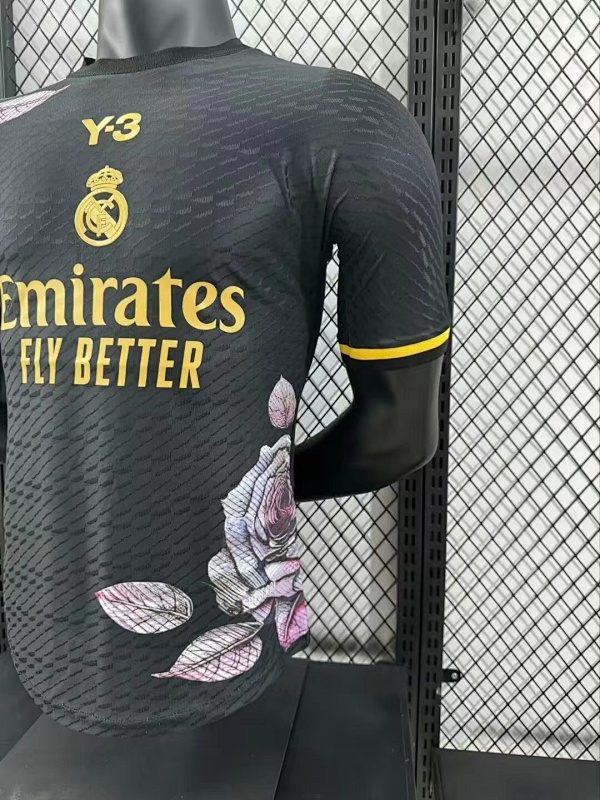 Real Madrid Edición Especial Diseño 6 Versión Jugador 2024/25 (Negra) 6