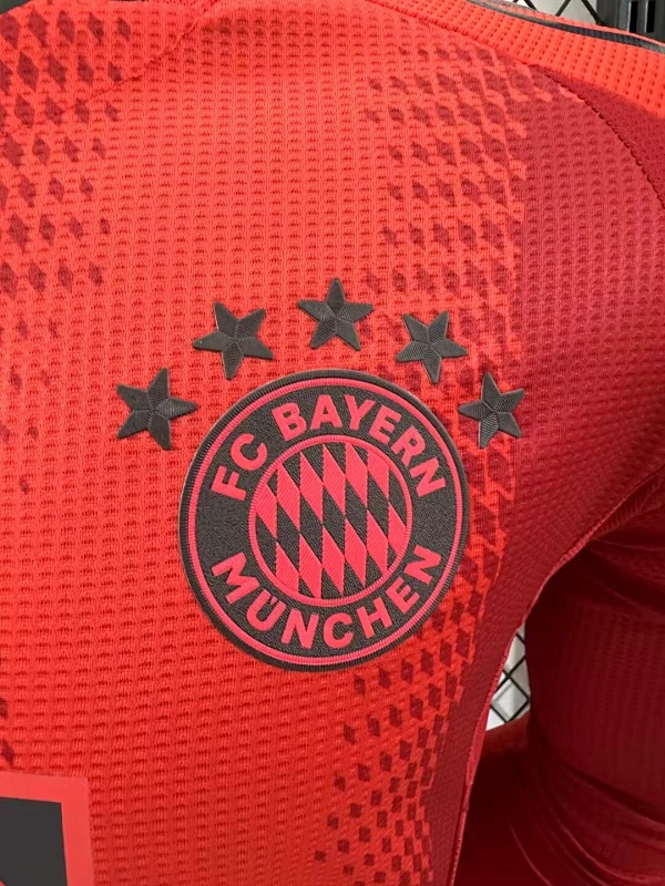 Bayern Munich Local Versión Jugador 2024/25 (Roja, Manga Larga) 5