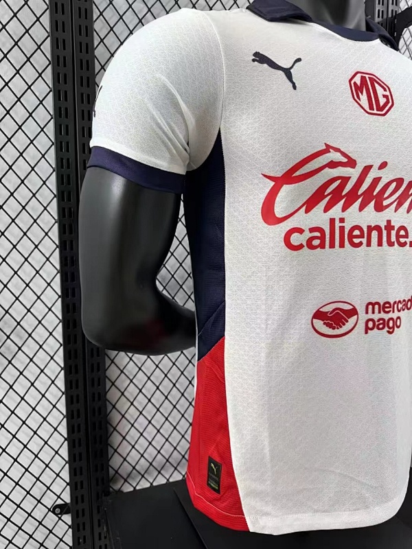 Chivas Guadalajara Tercera Versión Jugador 2024/25 (Blanca) 6
