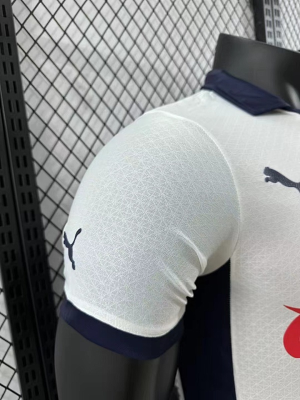 Chivas Guadalajara Tercera Versión Jugador 2024/25 (Blanca) 8