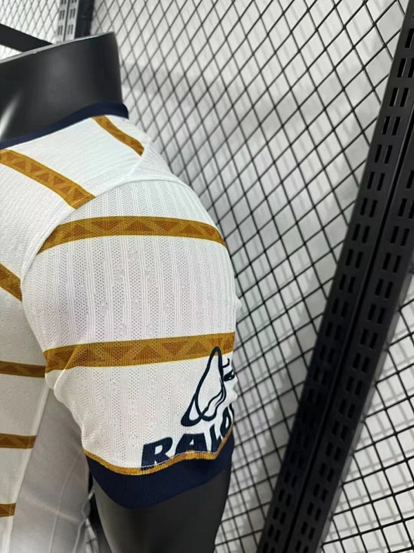 Pumas UNAM Local Versión Jugador 2024/25 (Blanca) 8