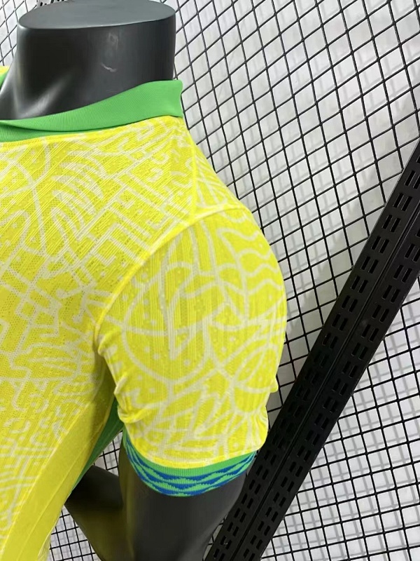 Brasil Local Versión Jugador 2024/25 (Amarilla) 9