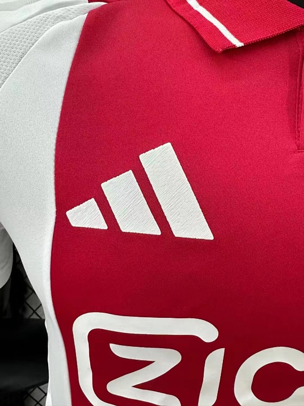 Ajax Local Versión Jugador 2024/25 (Roja) 4