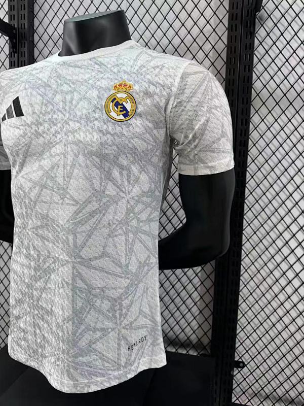 Real Madrid Edición Especial Diseño 3 Versión Jugador 2024/25 (Blanca) 7