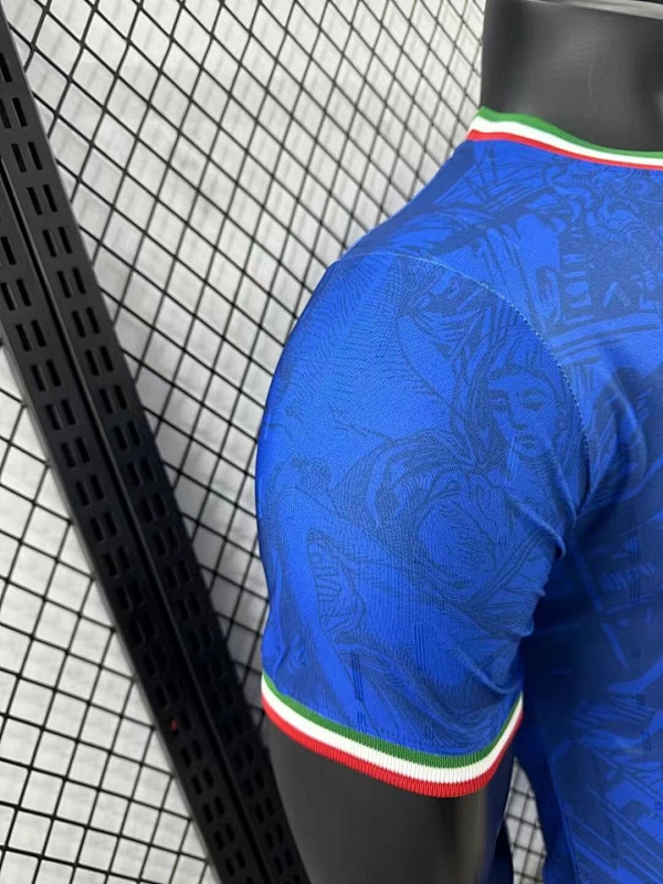Italia Edición Especial Diseño 2 Versión Jugador 2024/25 (Azul) 7