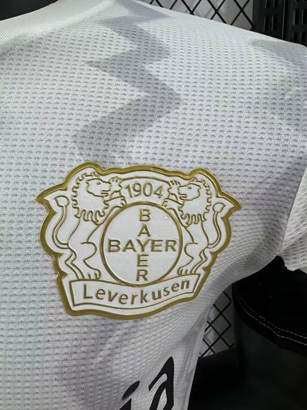 Bayer Leverkusen Visitante Versión Jugador 2024/25 (Blanca) 5
