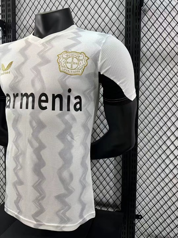Bayer Leverkusen Visitante Versión Jugador 2024/25 (Blanca) 7