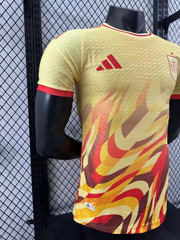 España Edición Especial Versión Jugador 2024/25 (Amarilla) 6