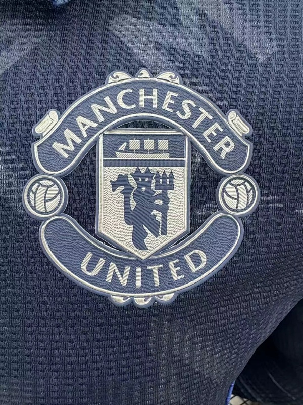 Manchester United Visitante Versión Jugador 2024/25 (Azul Marino, Manga Larga) 5