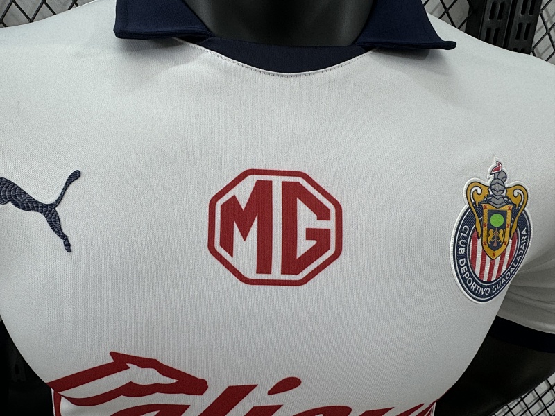 Chivas Guadalajara Visitante Versión Jugador 2024/25 (Blanca) 3