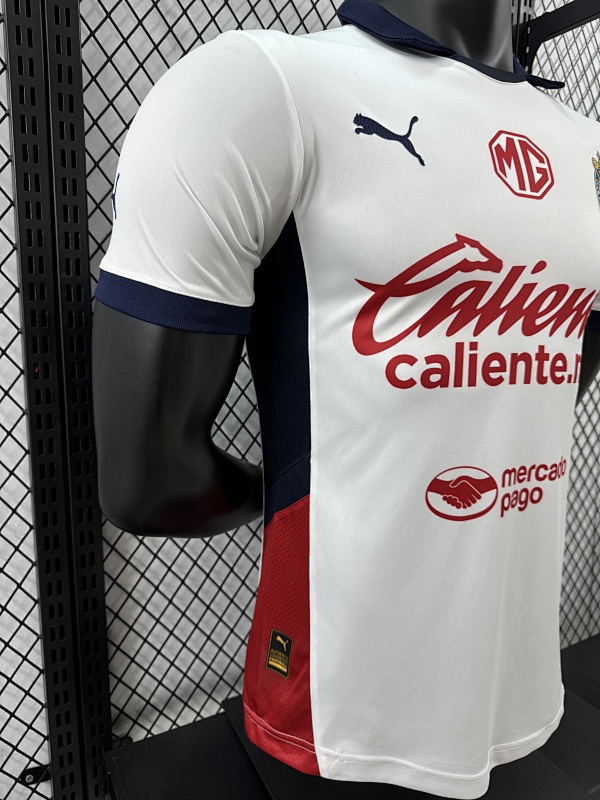Chivas Guadalajara Visitante Versión Jugador 2024/25 (Blanca) 7