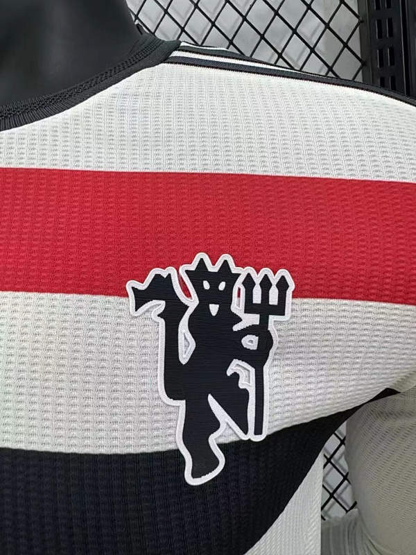 Manchester United Tercera Versión Jugador 2024/25 (Blanca, Manga Larga) 5