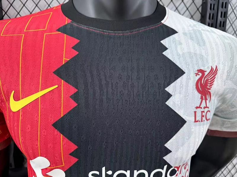 Liverpool Edición Especial Diseño 2 Versión Jugador 2024/25 (Roja) 3