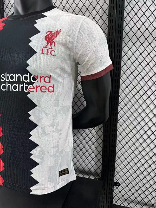 Liverpool Edición Especial Diseño 2 Versión Jugador 2024/25 (Roja) 7