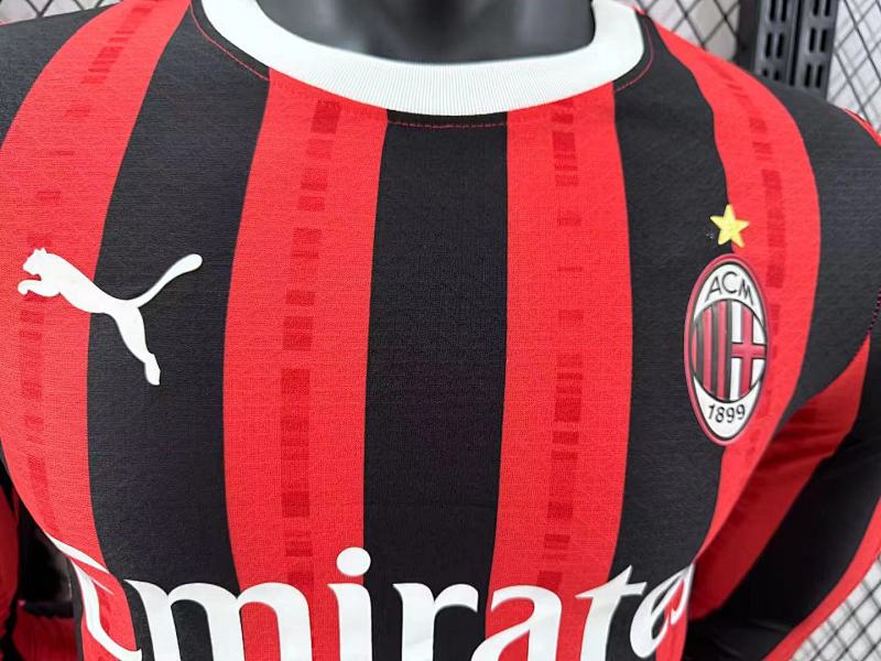 AC Milan Local Versión Jugador 2024/25 (Roja, Manga Larga) 3