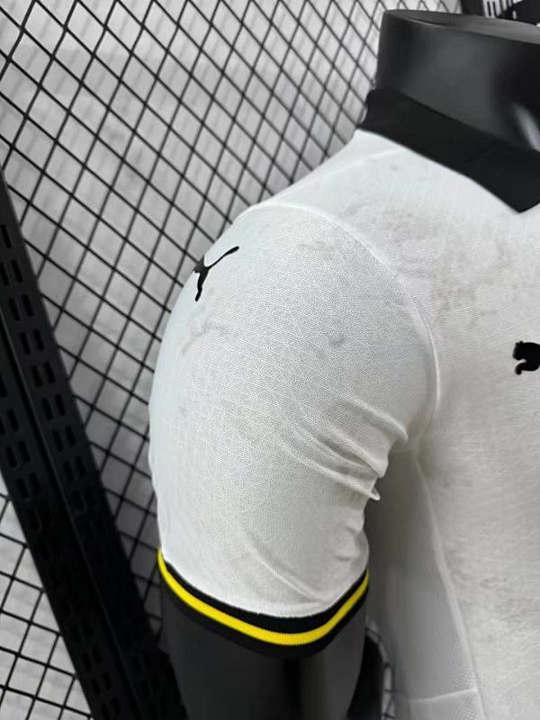 Borussia Dortmund Tercera Versión Jugador 2024/25 (Blanca) 8