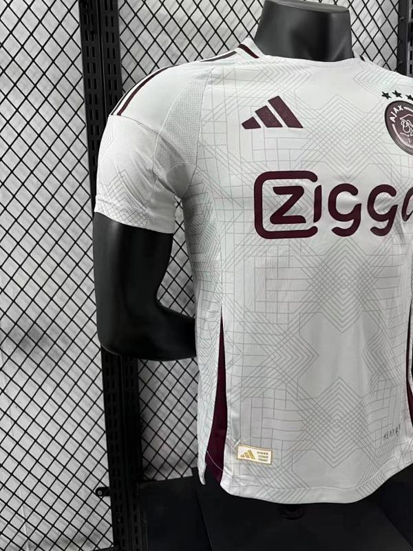 Ajax Tercera Versión Jugador 2024/25 (Blanca) 6