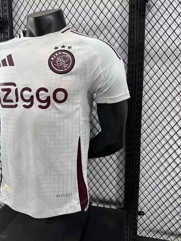 Ajax Tercera Versión Jugador 2024/25 (Blanca) 7