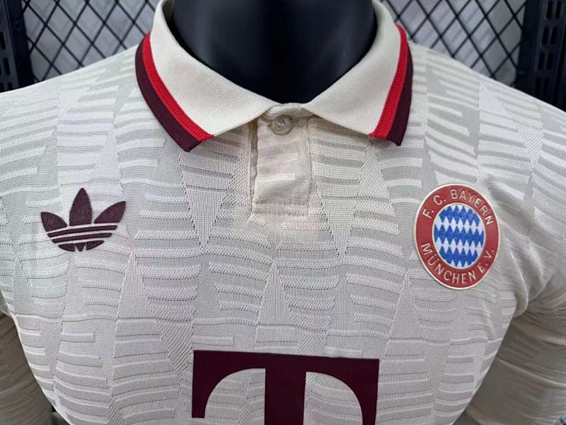 Bayern Munich Tercera Versión Jugador 2024/25 (Blanca, Manga Larga) 3