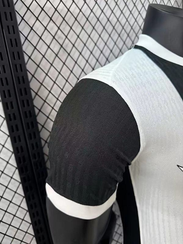 Corinthians Tercera Versión Jugador 2024/25 (Blanca) 8