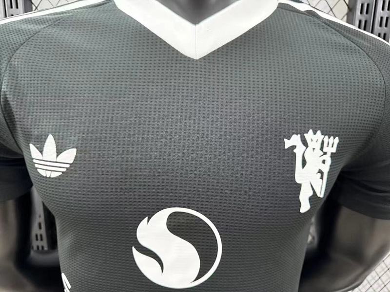 Manchester United Portero Versión Jugador 2024/25 (Negra) 3
